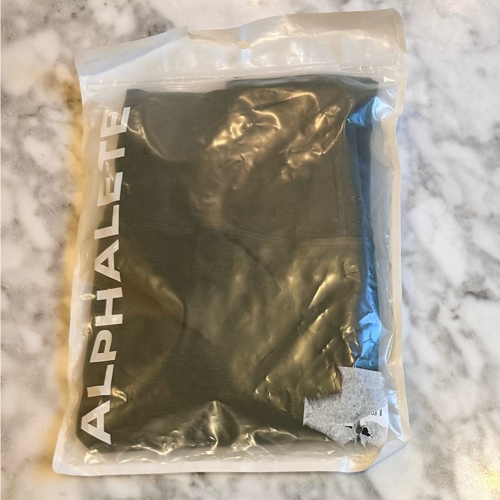 Alphalete Revival Leggings - Picture 5 of 5